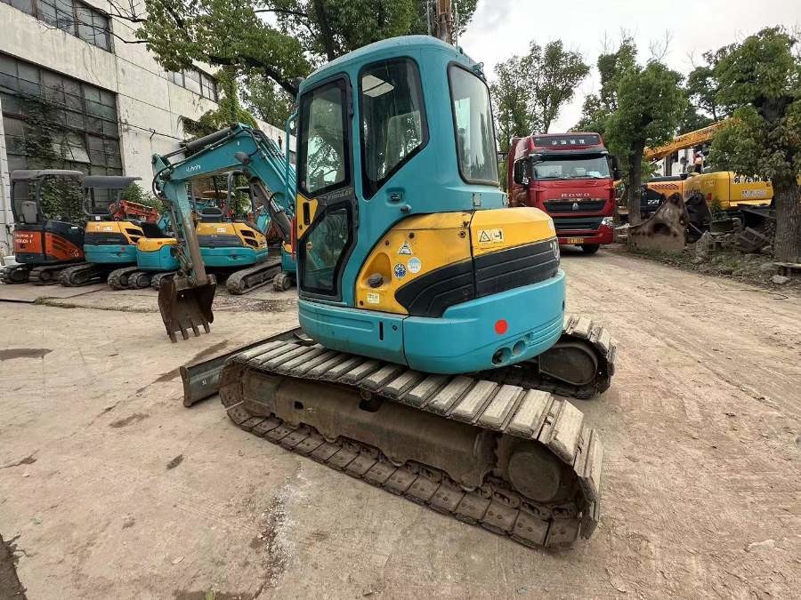Японская Экскаватор Кубота в продаже Подержанная машина KXX155-3