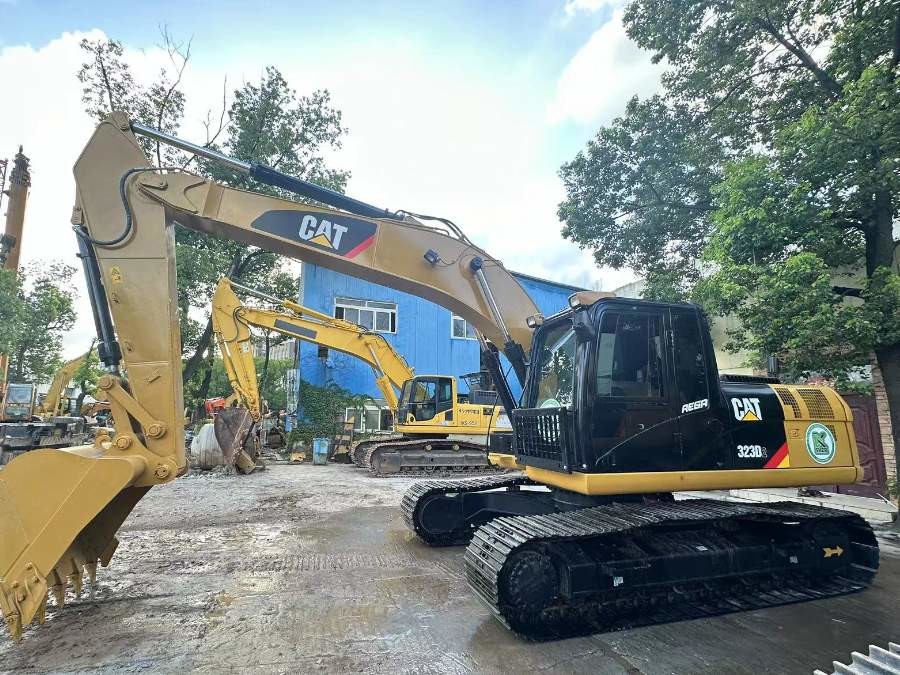 Япония Подержанный экскаватор CAT для продажи Подержанный 323D2 Jindongyu Machinery