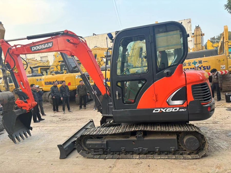 Корея Подержанный экскаватор Doosan для продажи Подержанный DX60 Jindongyu Machinery